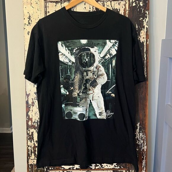 Kid dangerous Los Angeles Astronaut men’s T-shirt. Size XL - Picture 1 of 6